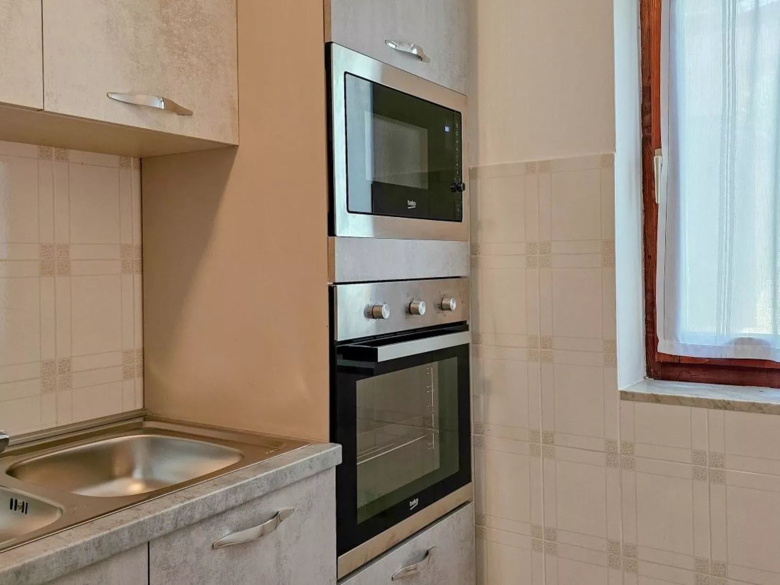 Strandnahes Ferienappartement Pjerina - Binnen