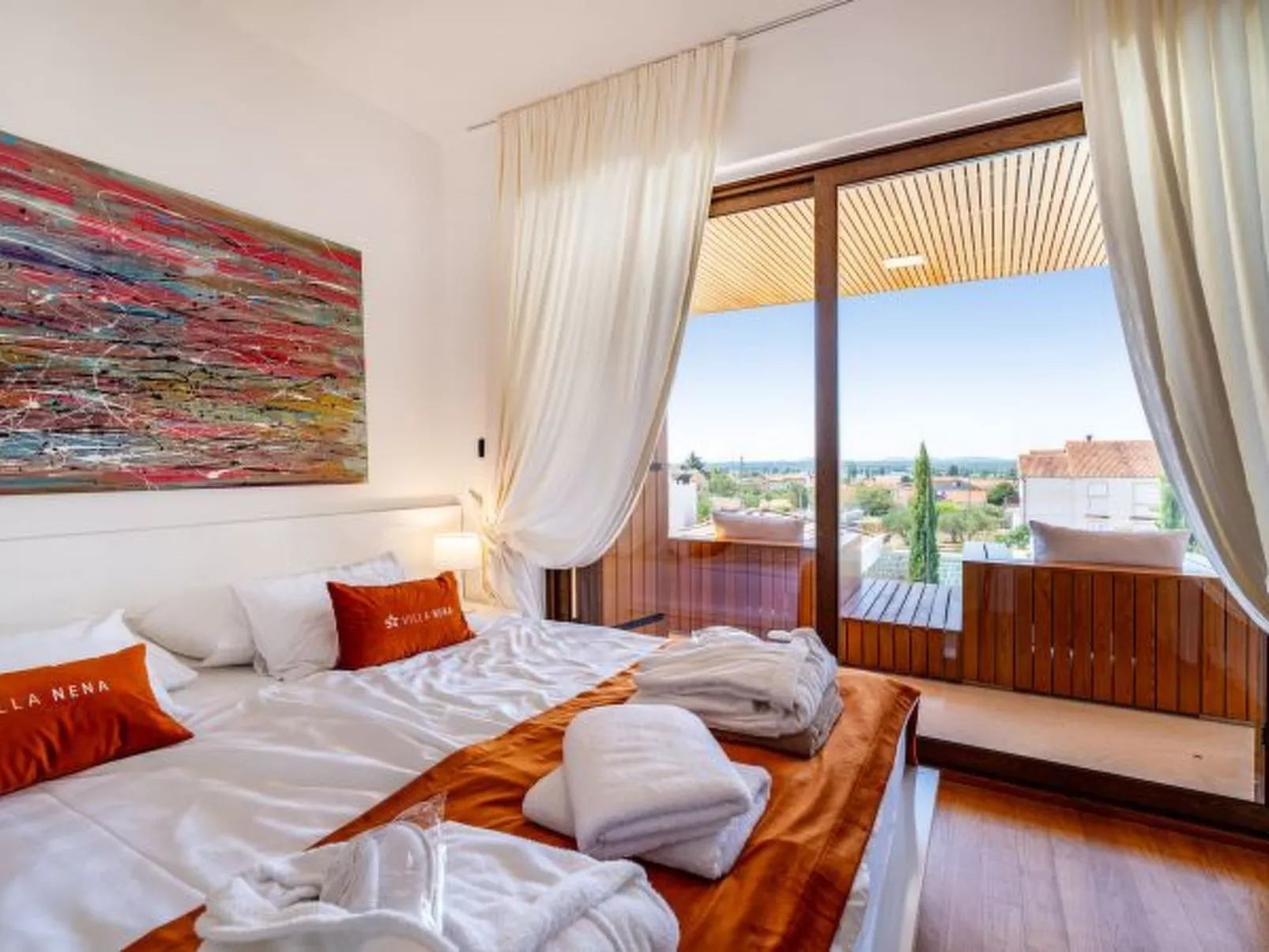 Villa Nena with heated pool, jacuzzi and sauna - Image-tags.info