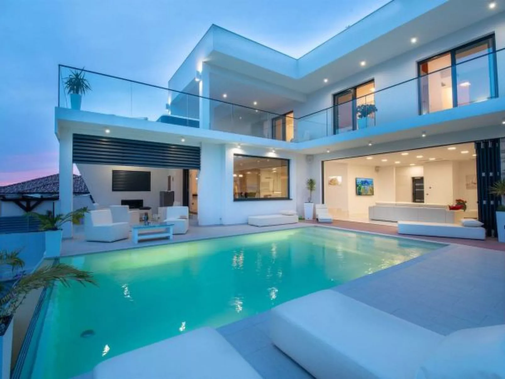 Luxury Villa Michele with infinity pool - Image-tags.info