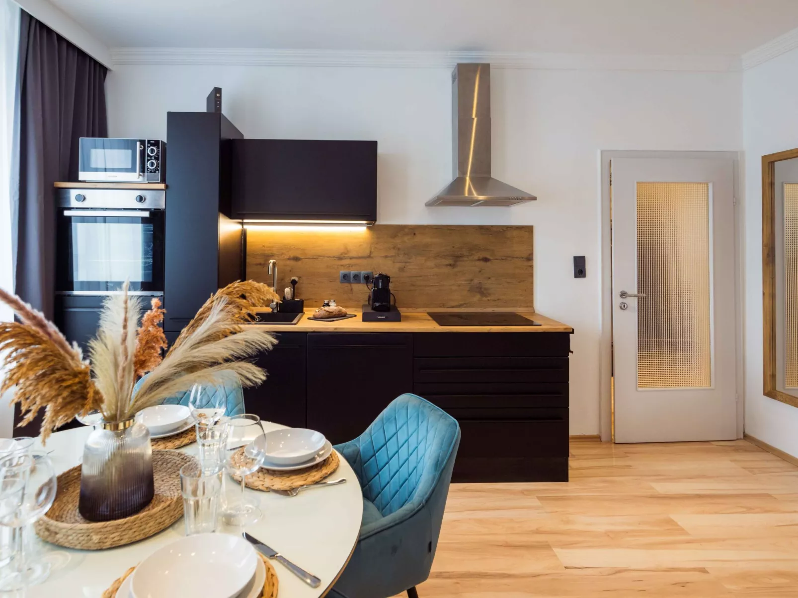 Schiller Apartment im Zentrum von Hof. Küche, Parkplatz, 250MBit Wlan - Binnen