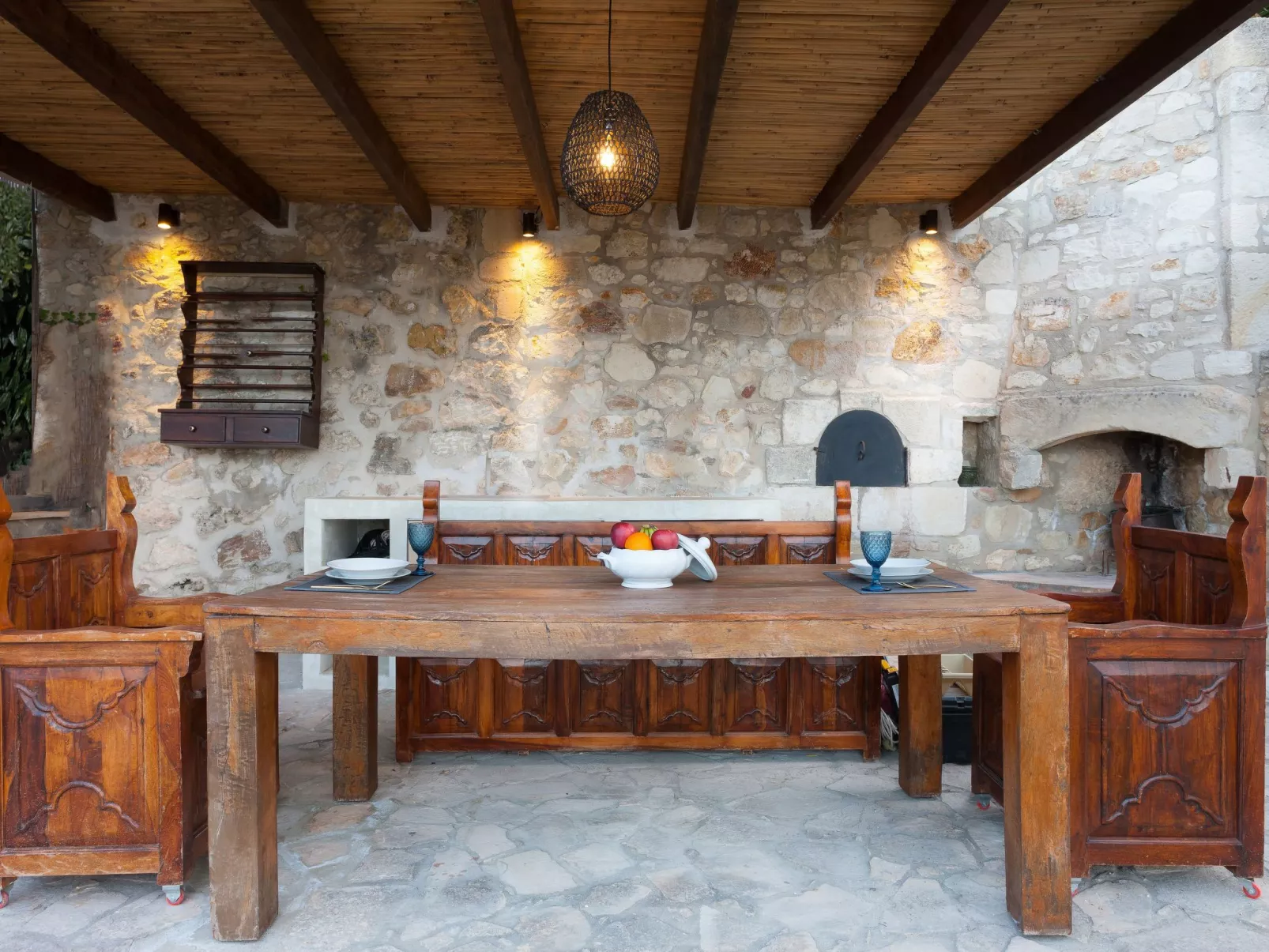 Ali Vafi's Villa - Beheizter Jacuzzi und Innenpool - Buiten