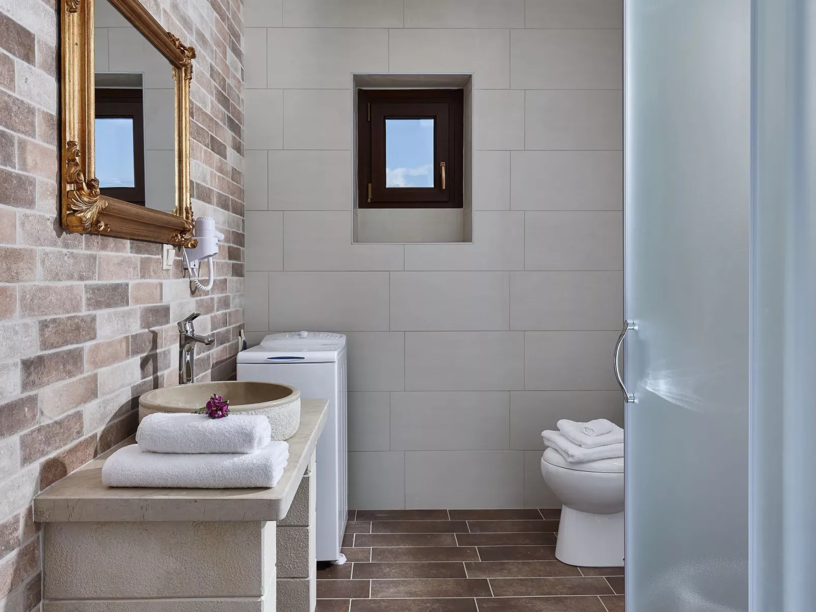 Orelia Cretan - Binnen