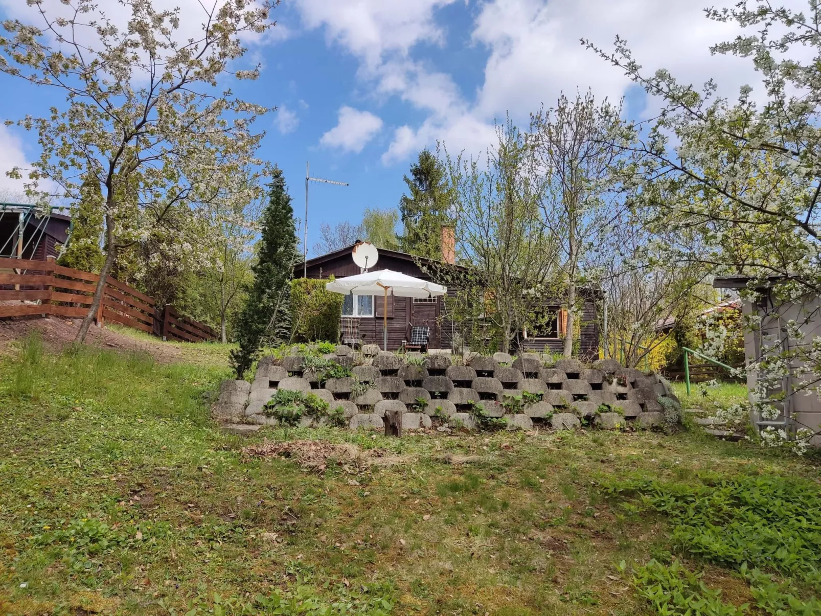 Ferienhasu Donauknie - Buiten