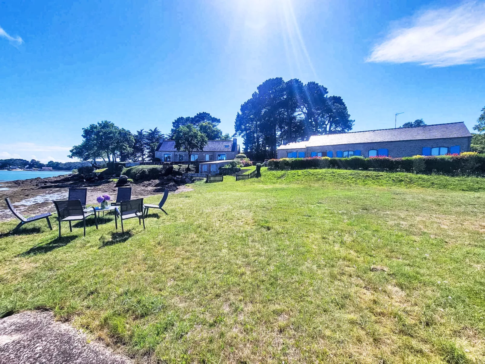 Pen Er Hoët - Buiten