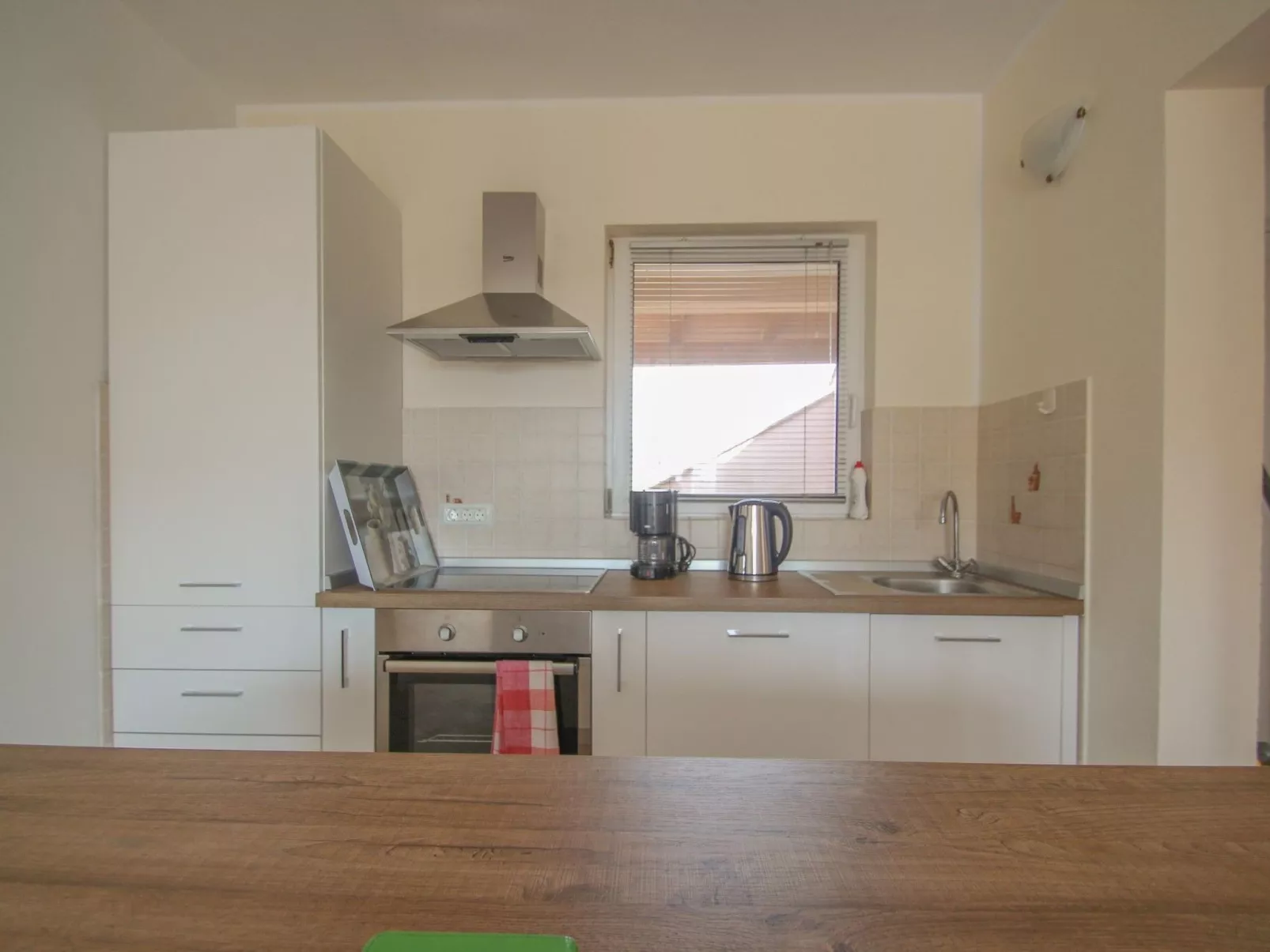 Mit Terrasse für 4 Personen - Binnen