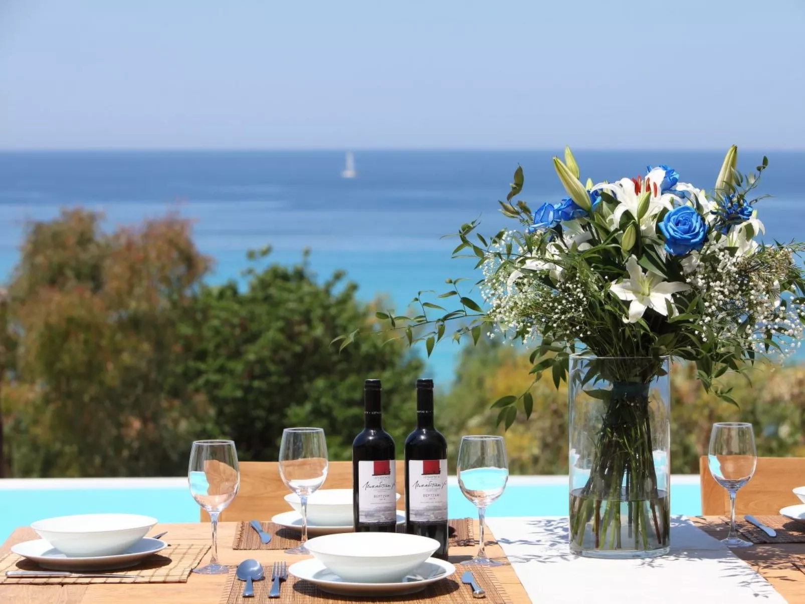 "Capro" mit Infinity-Pool - Buiten