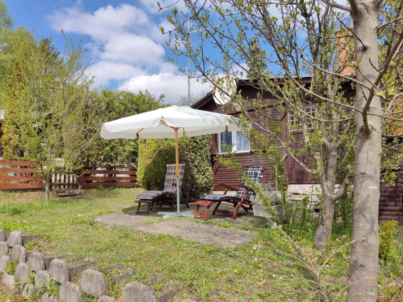 Ferienhasu Donauknie - Buiten