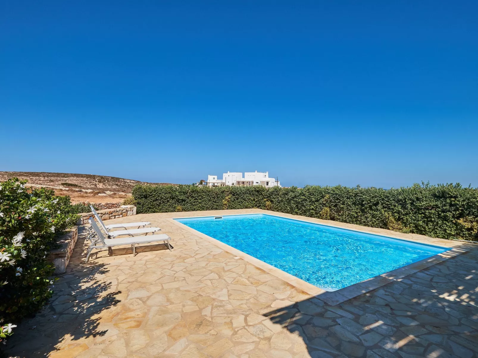 Große, komfortable Pool-Villa, Strand zu Fuß erreichbar - Image-tags.info