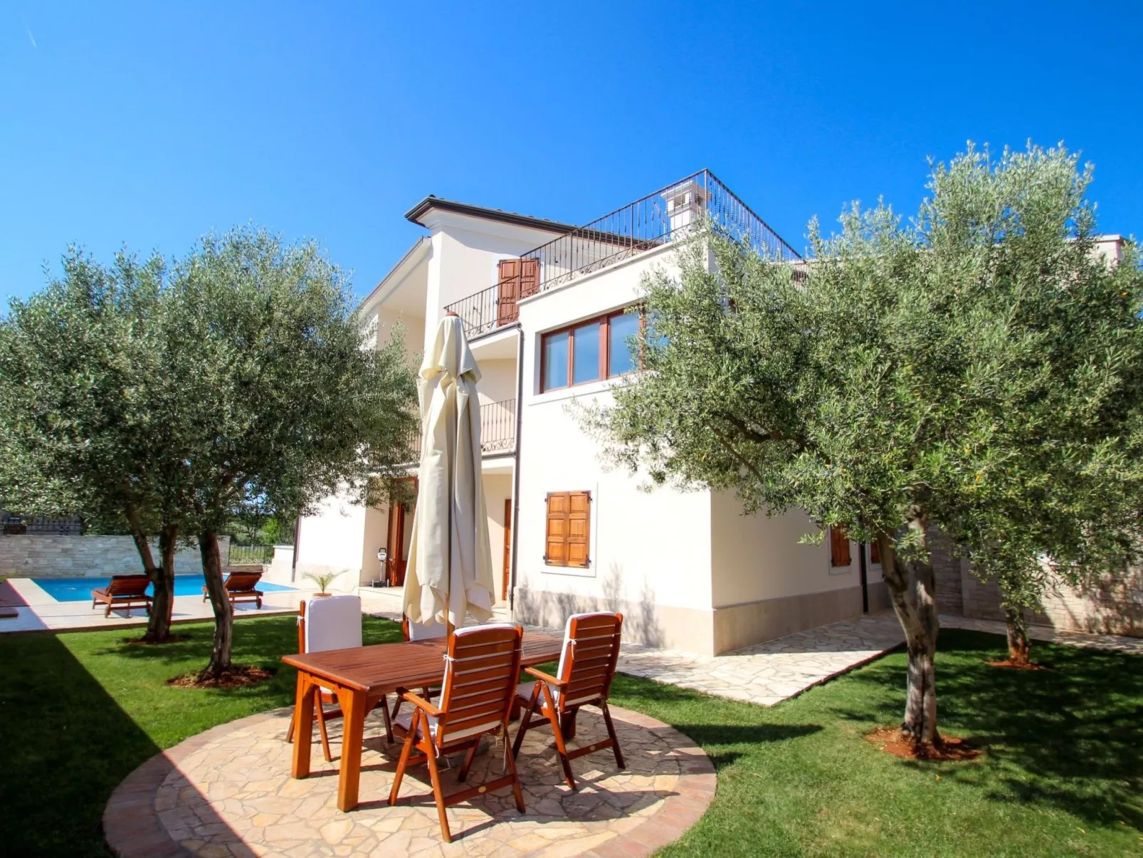 Für 4 Personen ca. 50 m&sup2; in Bužinija, Adriaküste Kroatien (Westküste von I - Buiten