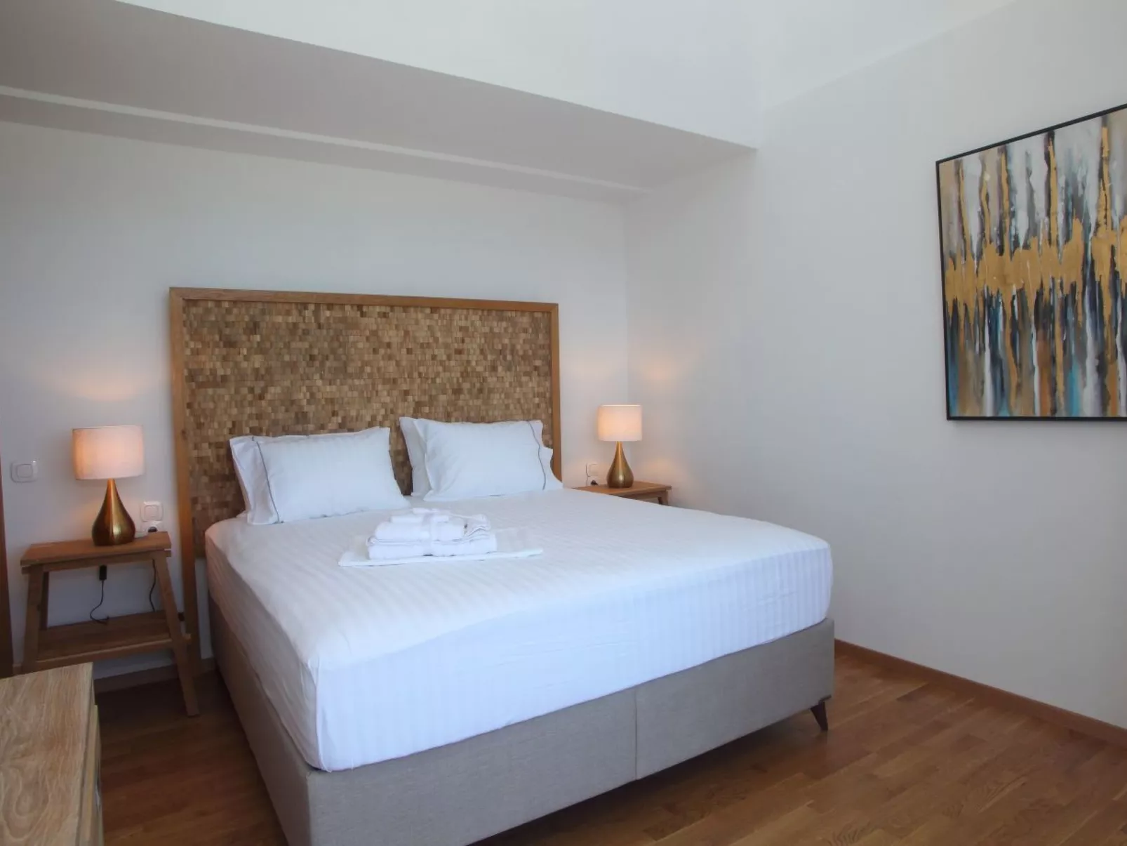 "Capro" mit Infinity-Pool - Binnen