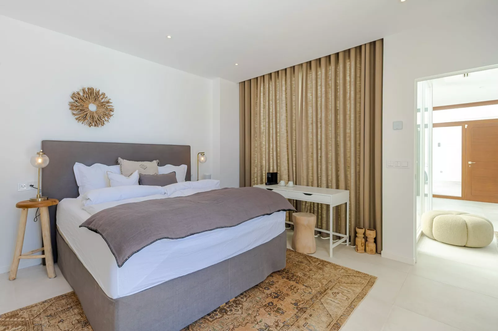 Unique & Luxurious Villa with Heated Pool! - Slaapkamer