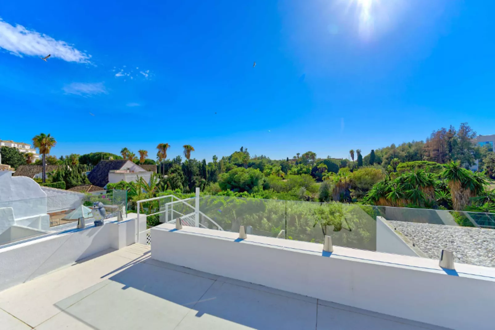Contemporary & Very Spacious Villa Puerto Banus - Terrasbalkon