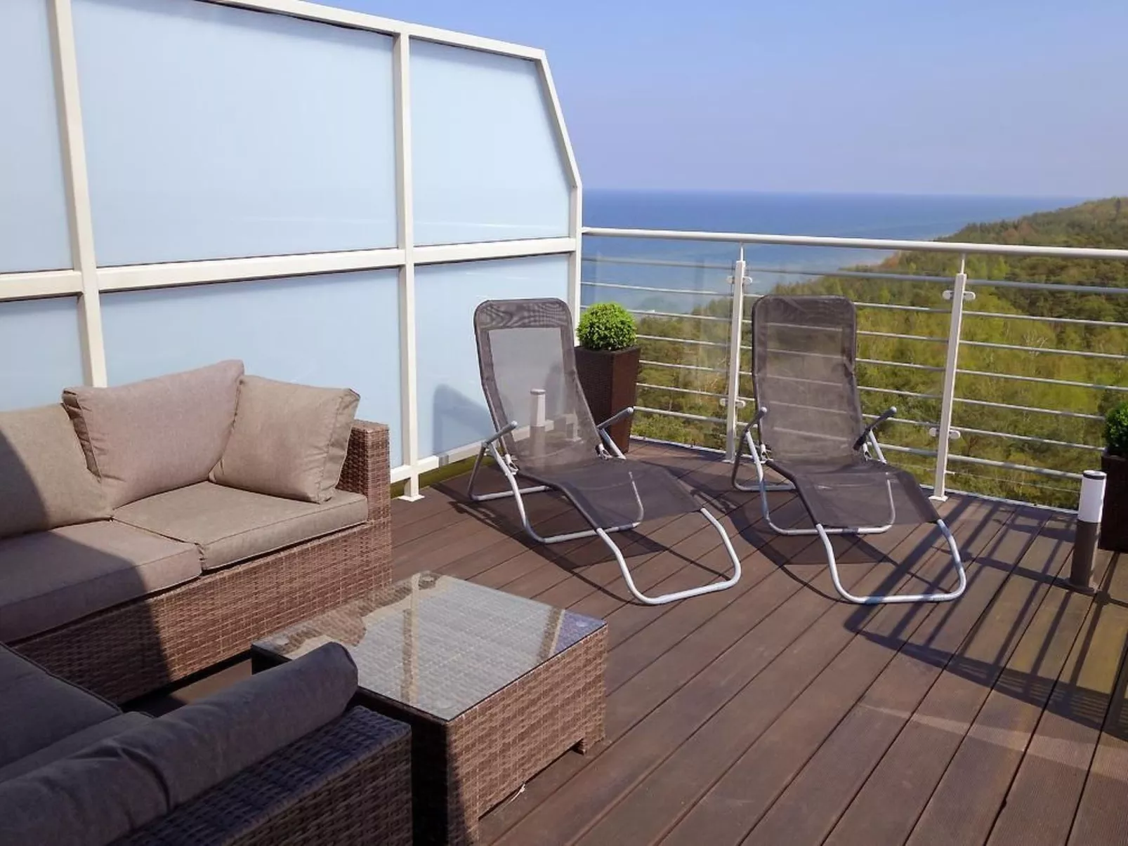 Wohnung mit Panoramaverglasung und Meerblick - Binnen