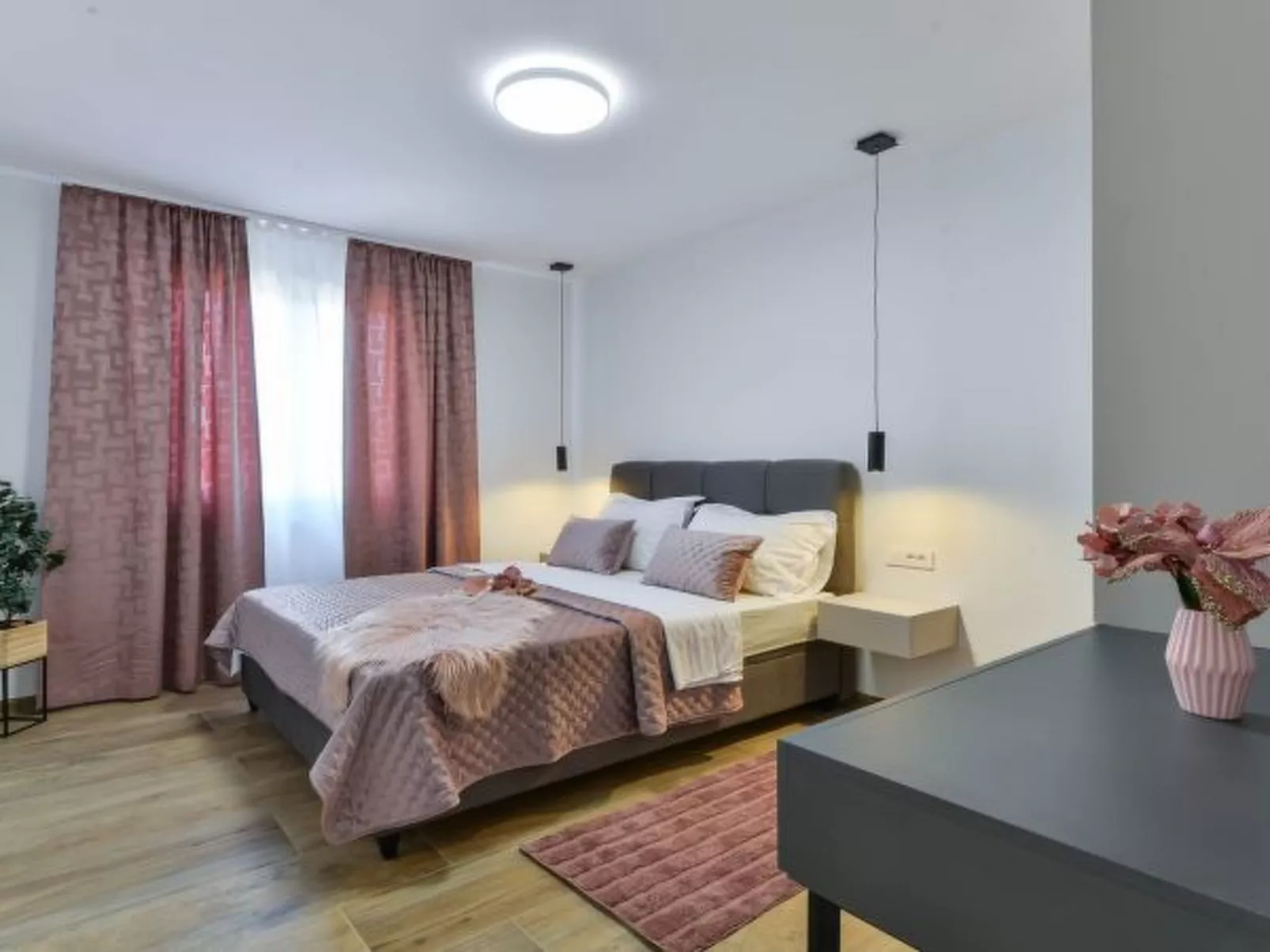 Villa Zariva with pool and panoramic mountain and - Image-tags.info