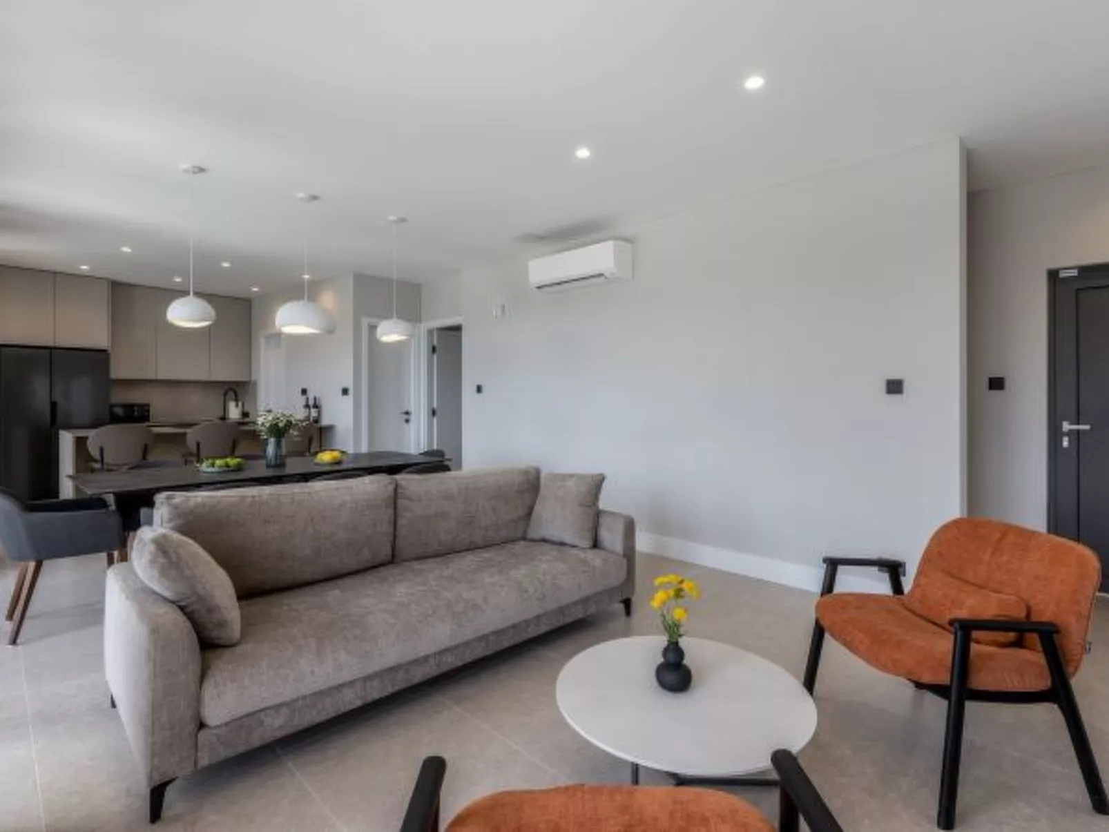 Beachfront villa Mare with seaview and pool - Binnen