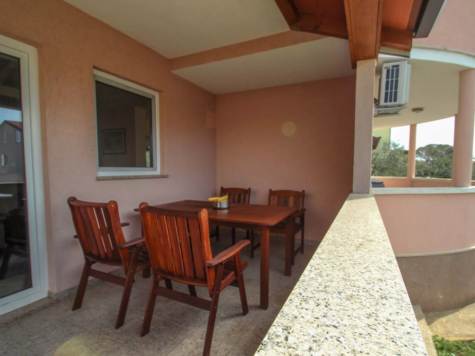 Mit Terrasse für 4 Personen - Image-tags.info