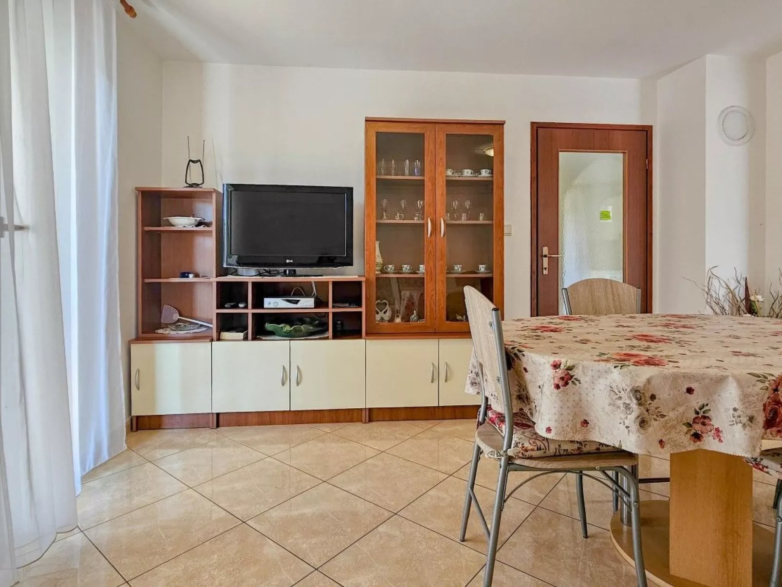 "Viola" mit Terrasse - Binnen