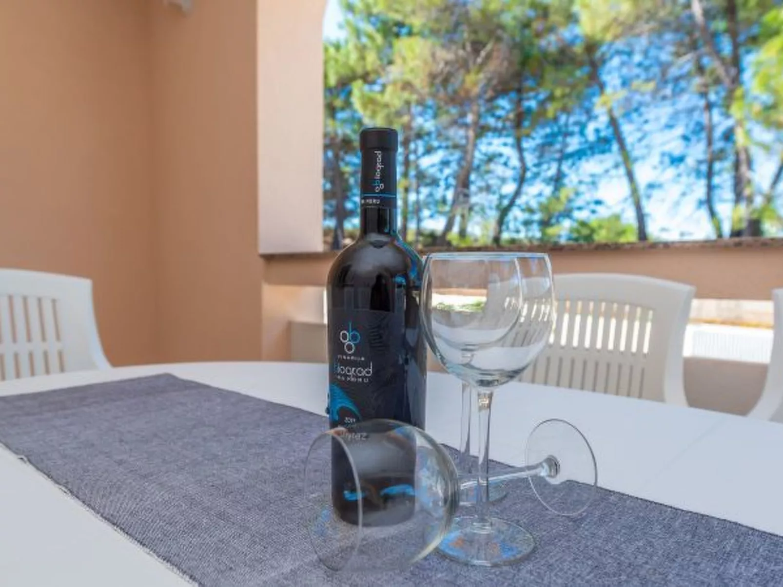 Beachside Holiday House Anamarija - Image-tags.info