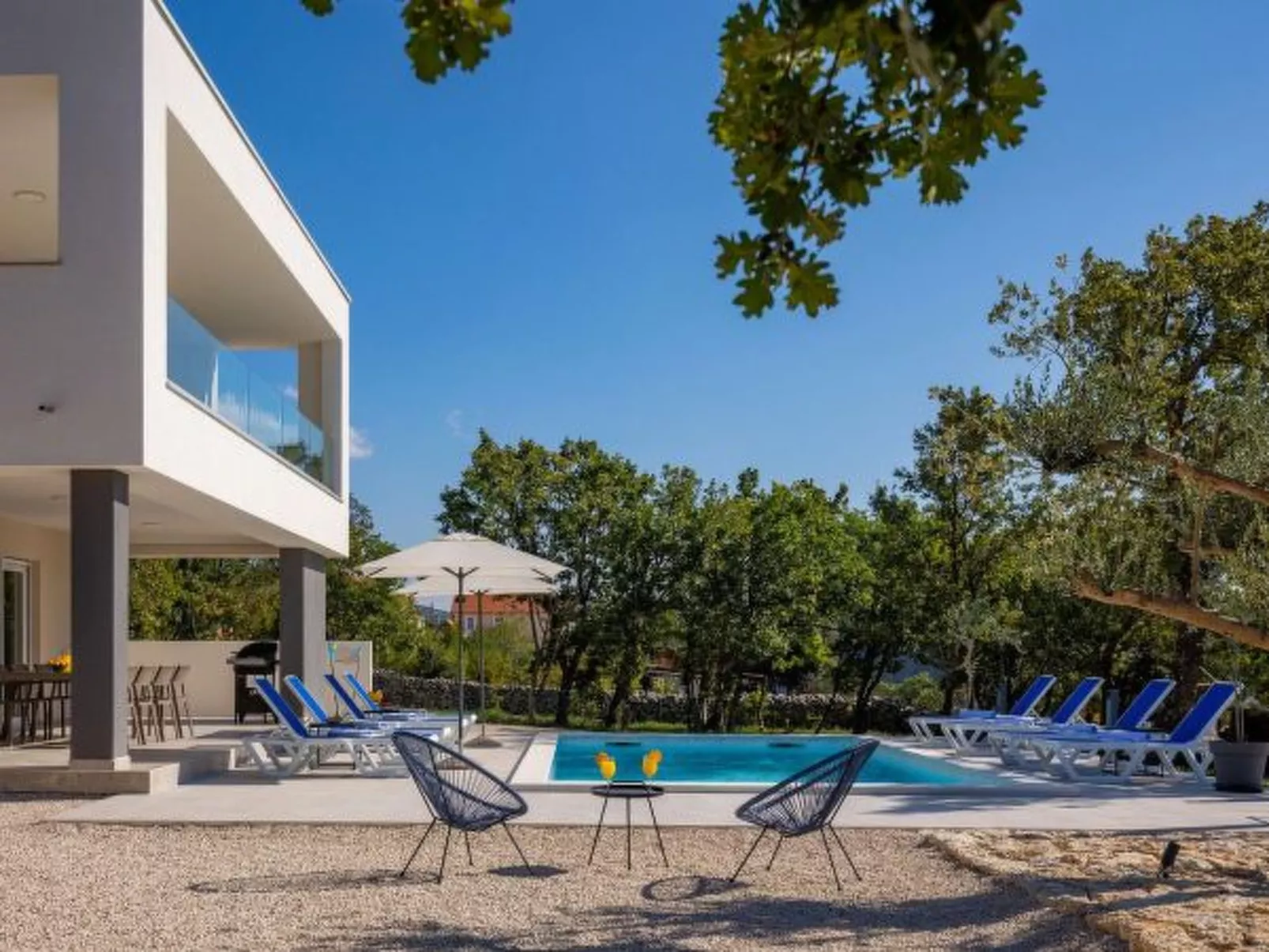 Seaview Villa Deep Green with pool - Image-tags.info