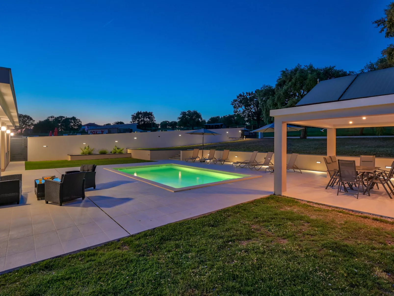 Montevernal - Buiten