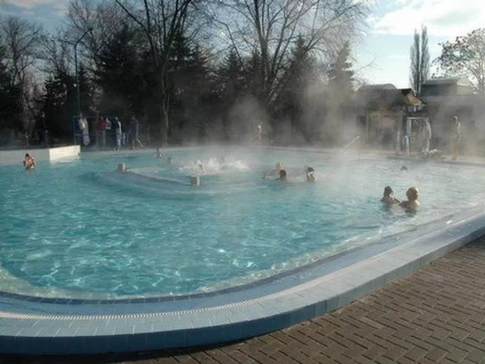 Ferienhasu Donauknie - Buiten