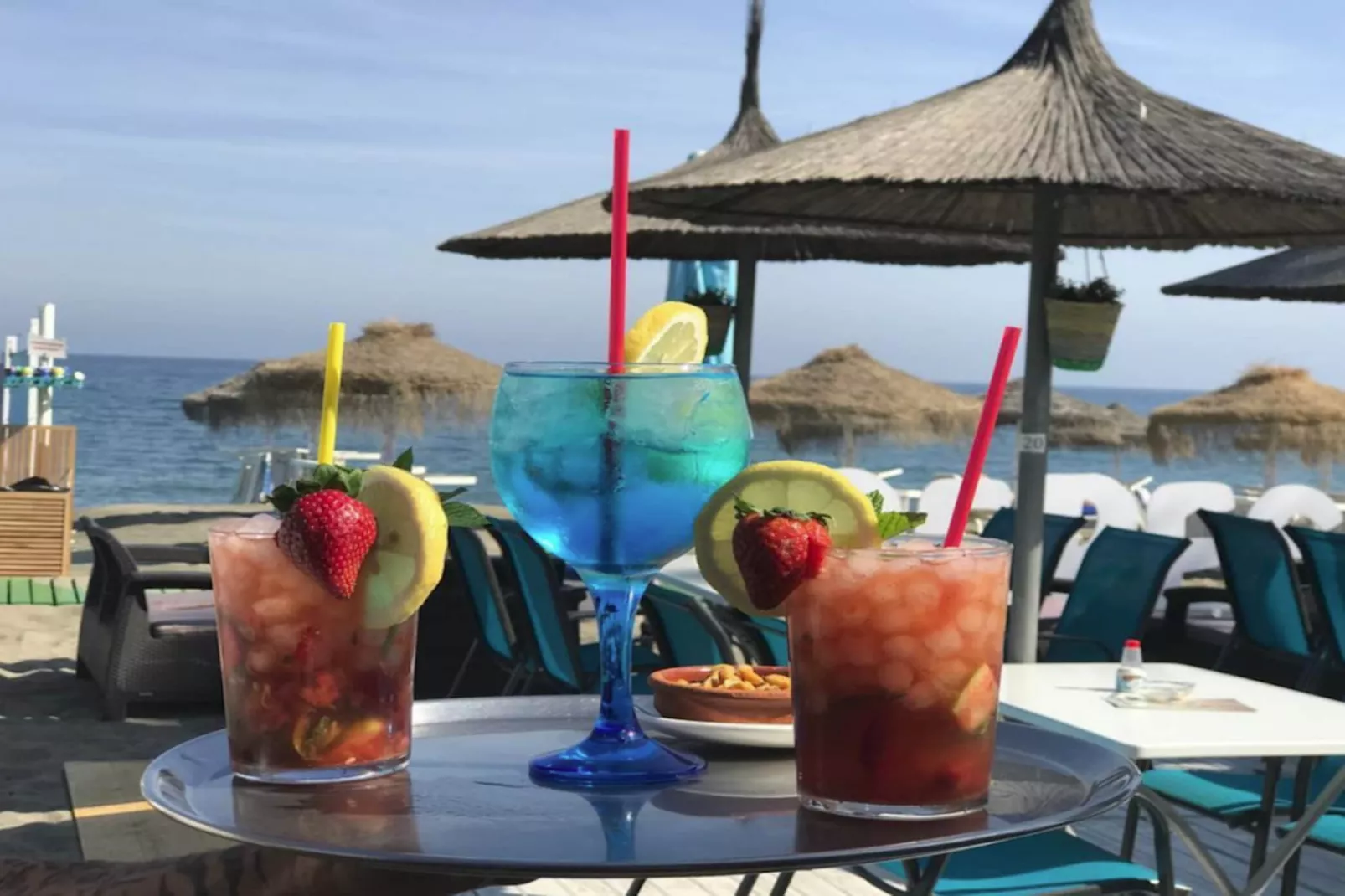 3-Bedroom Apartment with Sea & Mountain Views - Sfeer