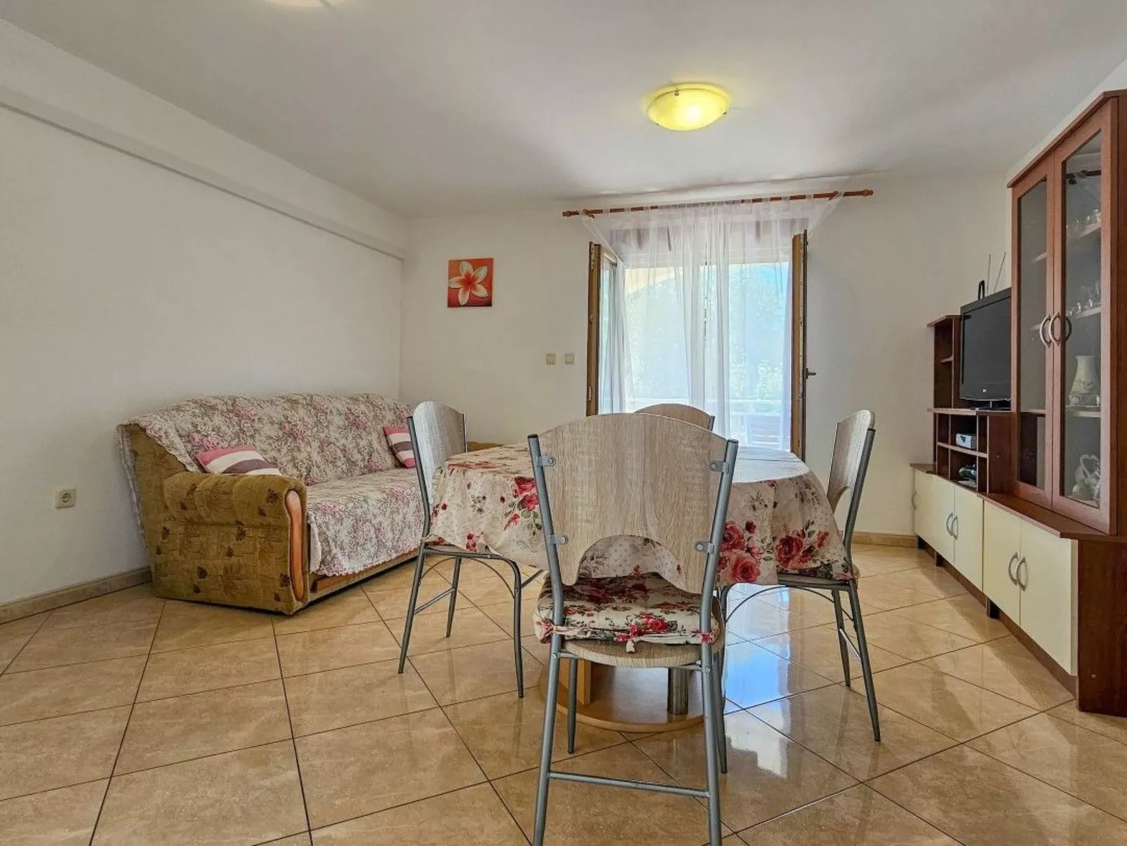 "Viola" mit Terrasse - Binnen