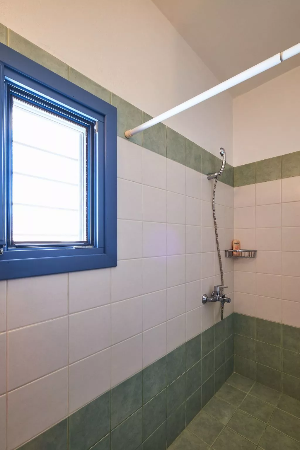 Große, komfortable Pool-Villa, Strand zu Fuß erreichbar - Binnen