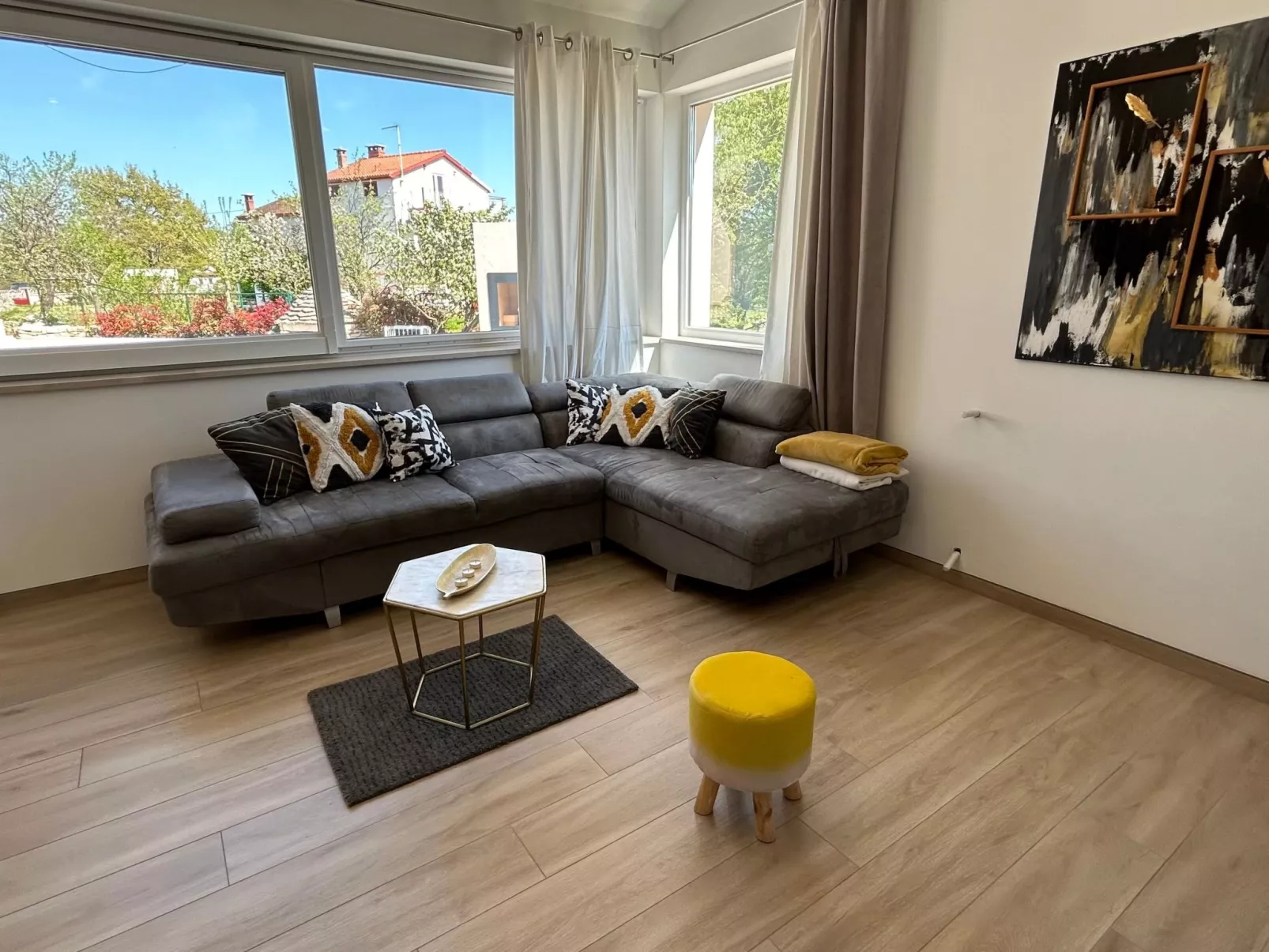 Diva mit privatem Pool - Image-tags.info