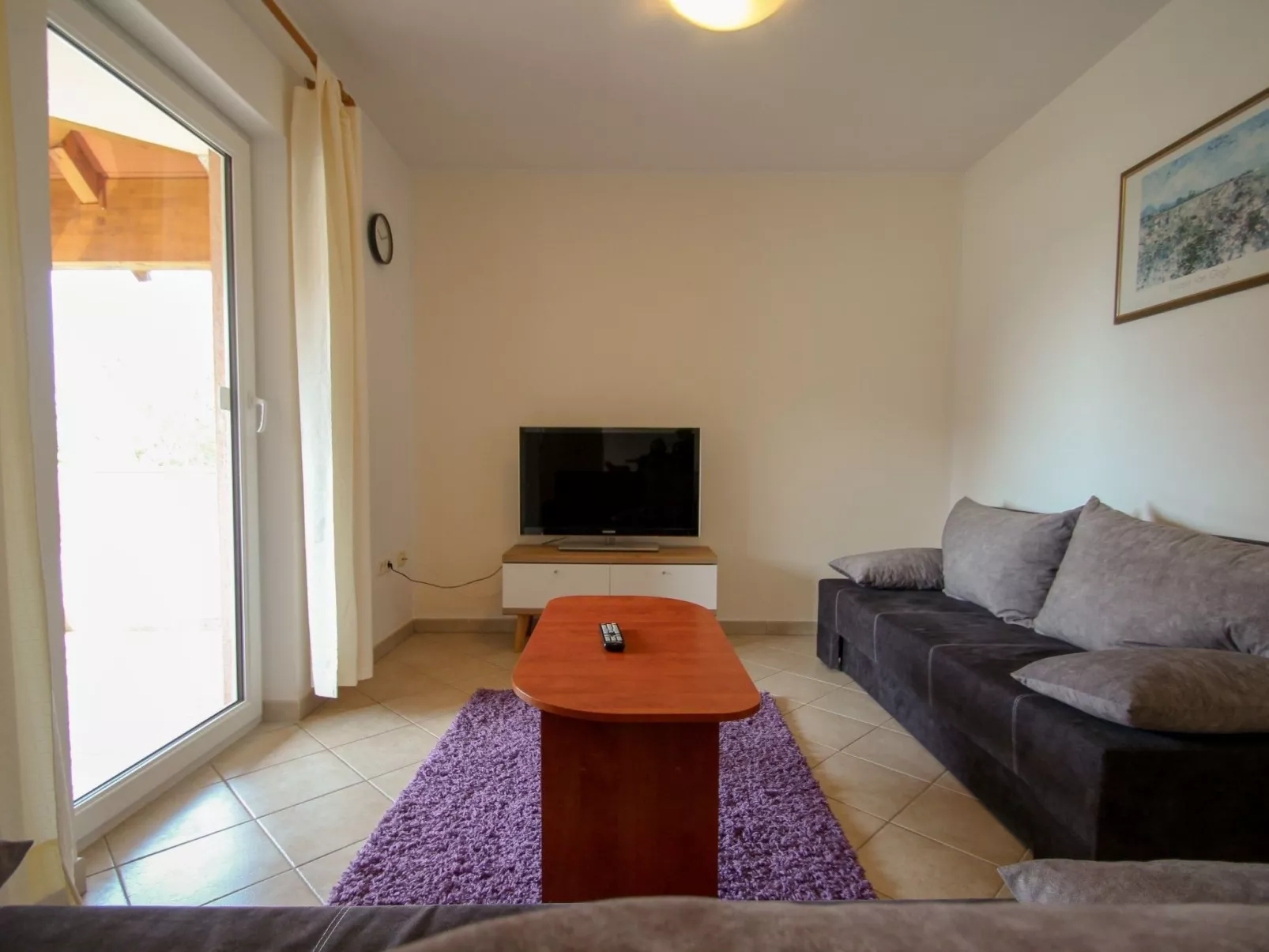 Mit Terrasse für 4 Personen - Binnen