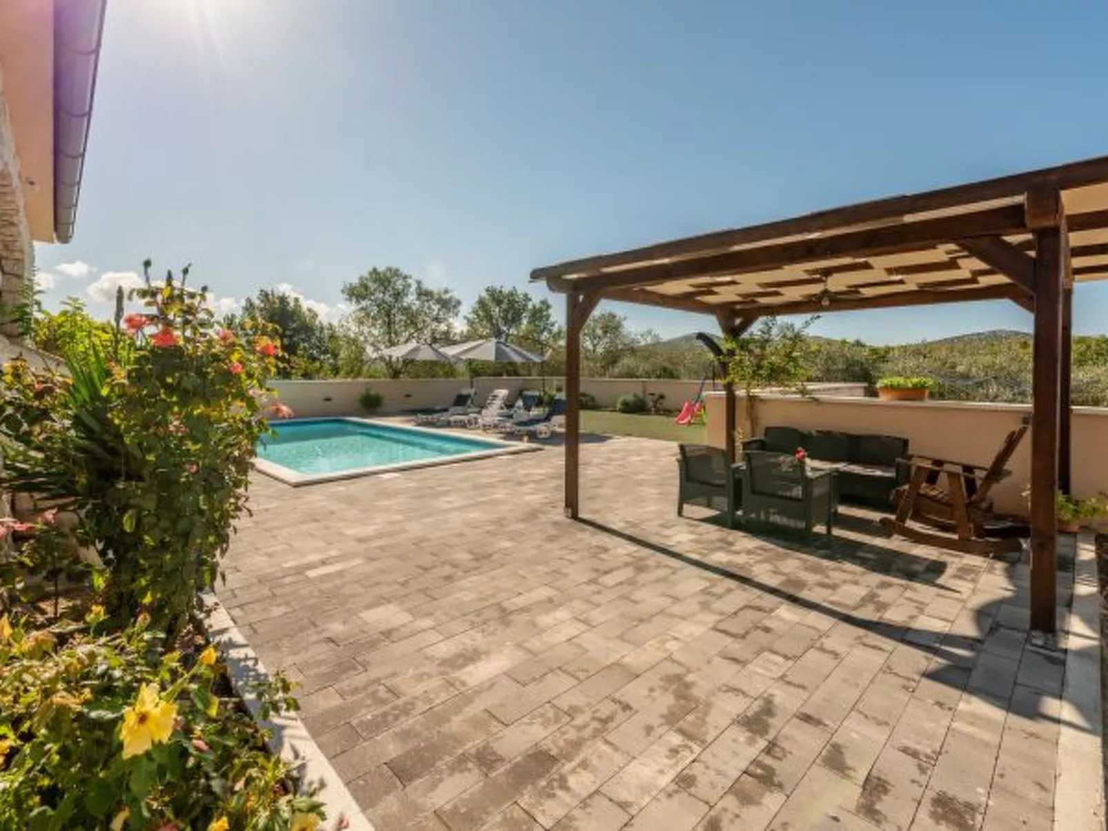 Holiday House Laetitia with pool - Image-tags.info