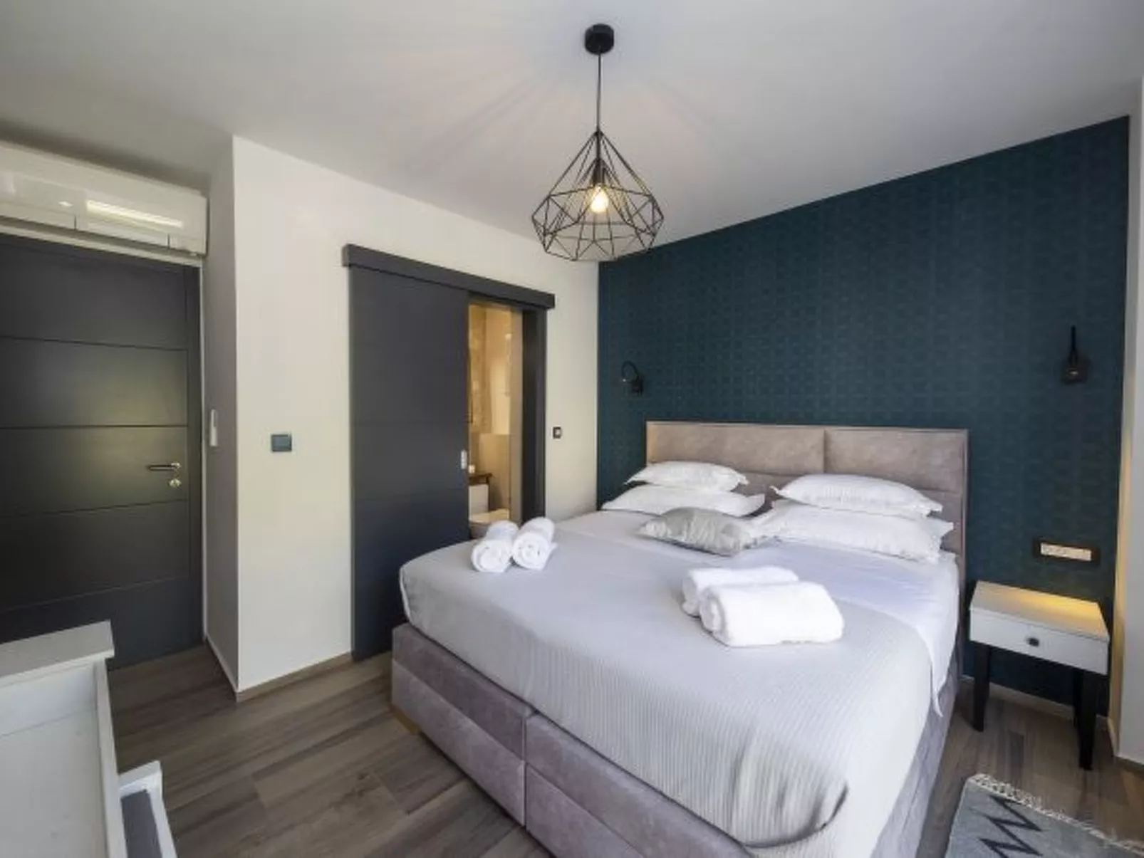 Luxury villa Mary Lou with pool and spa area - Image-tags.info