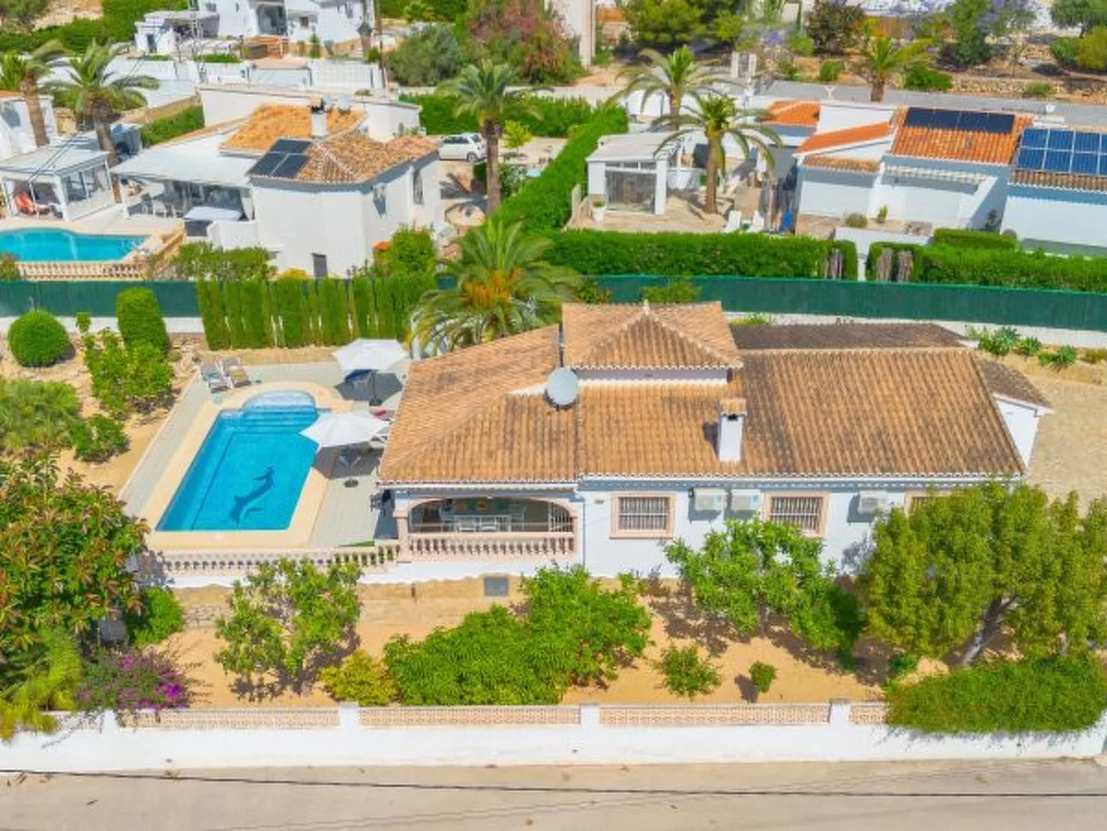 Villa Mona - PlusHolidays - Image-tags.info