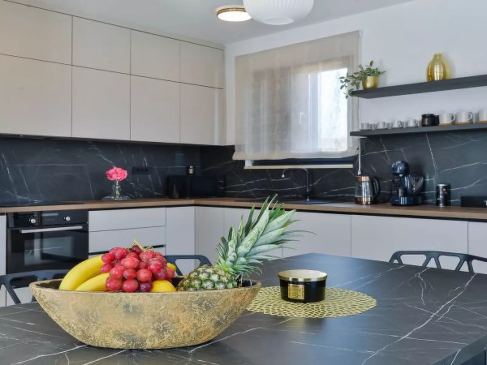 Villa Zariva with pool and panoramic mountain and - Image-tags.info