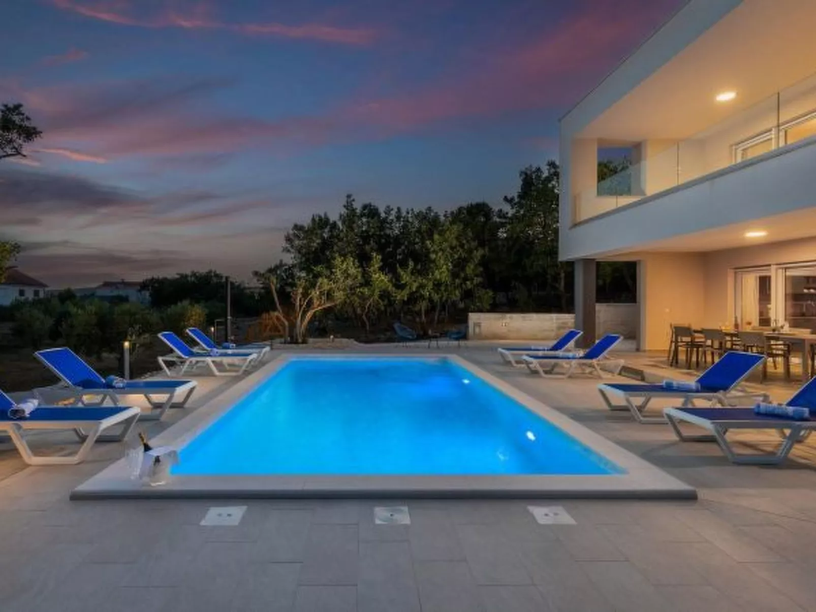 Seaview Villa Deep Green with pool - Image-tags.info