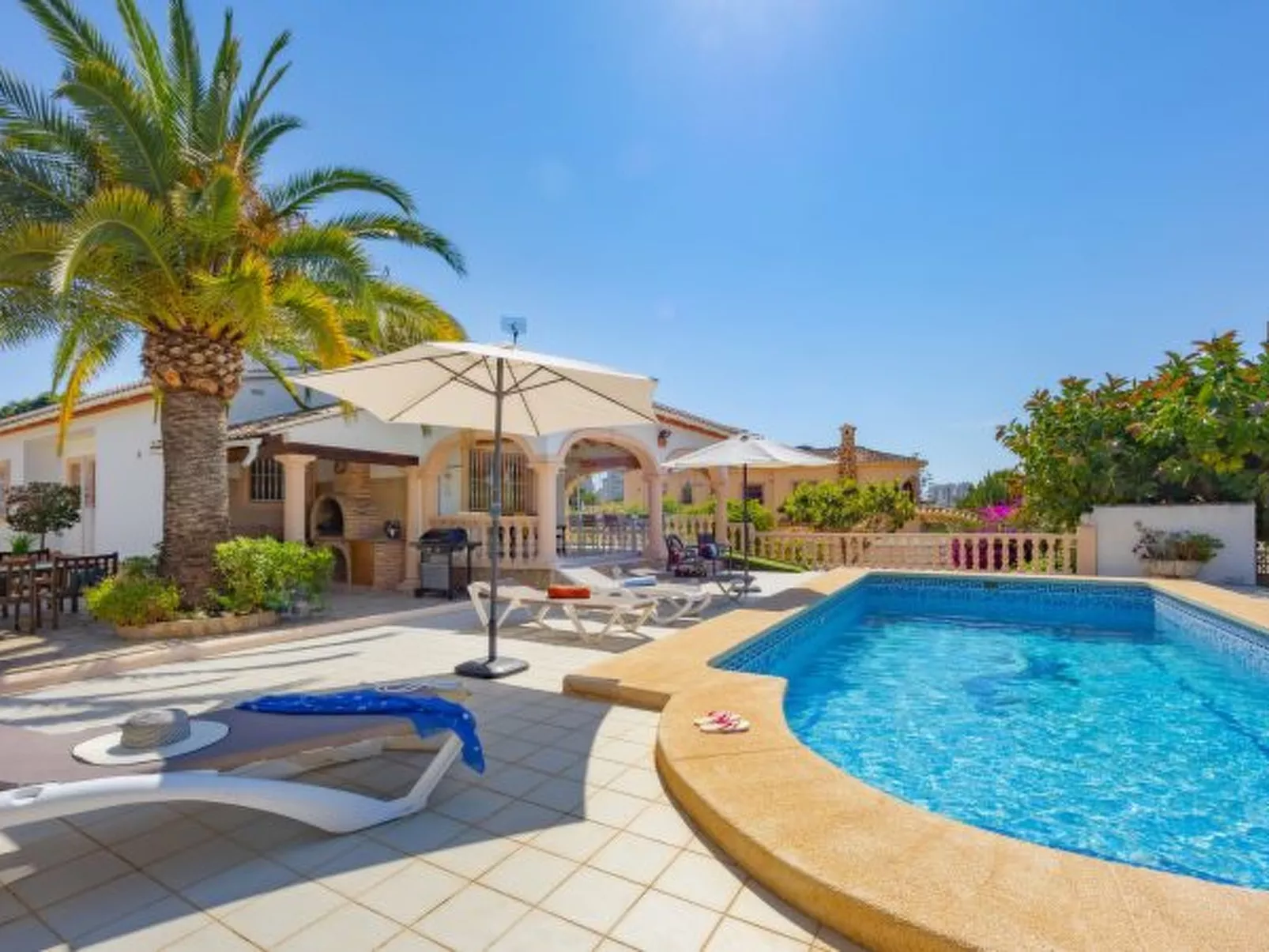 Villa Mona - PlusHolidays - Image-tags.info