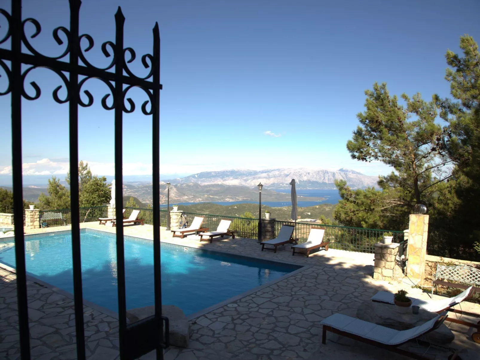 Sommer Dafnopanagia Luxusstudio Ourania - Image-tags.info