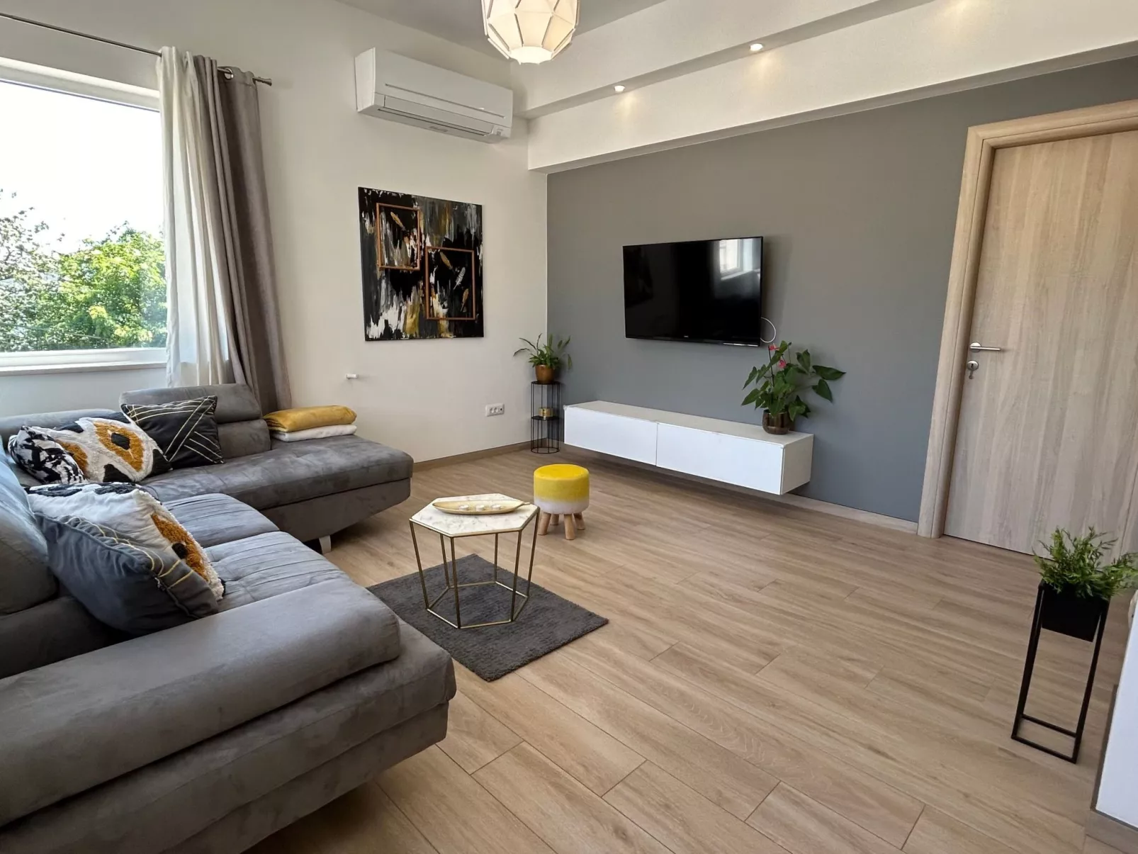 Diva mit privatem Pool - Binnen