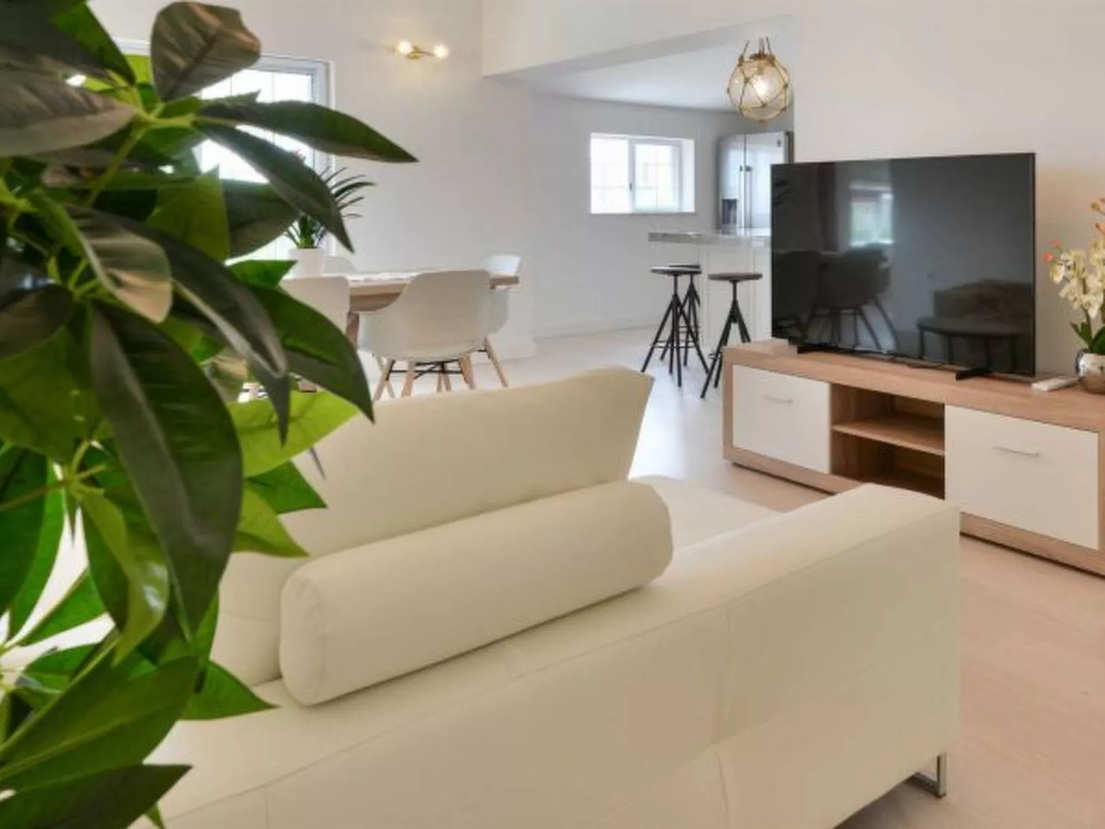 Luxury Villa Maria with large pool - Image-tags.info