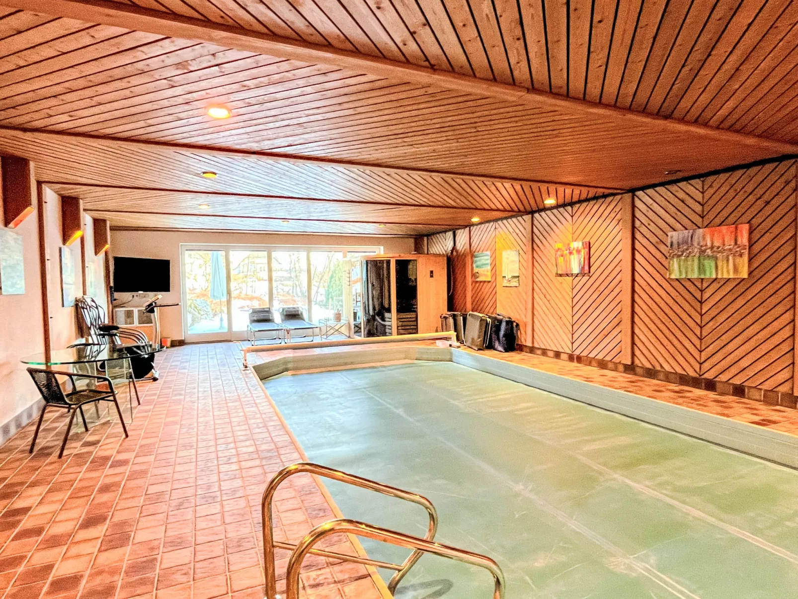 Schwarzwaldhof mit Pool & Sauna - Binnen