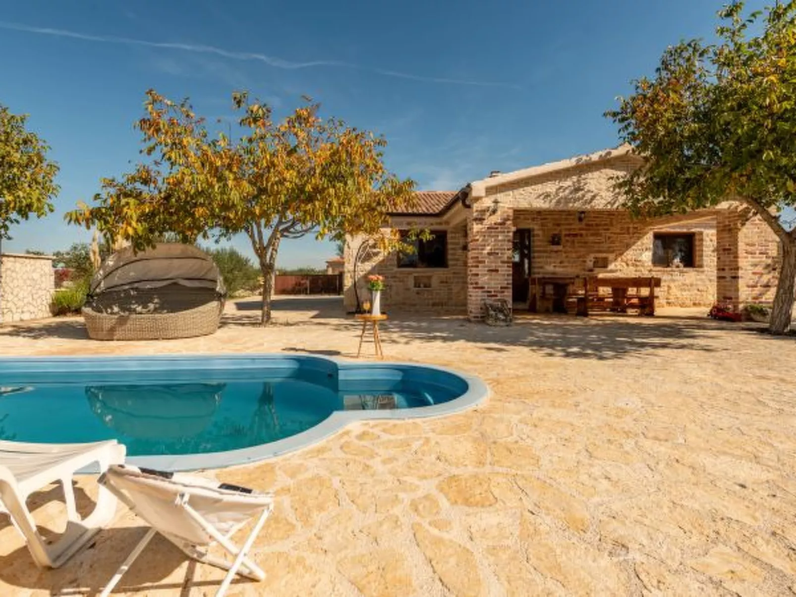 Villa Callista with Pool - Image-tags.info