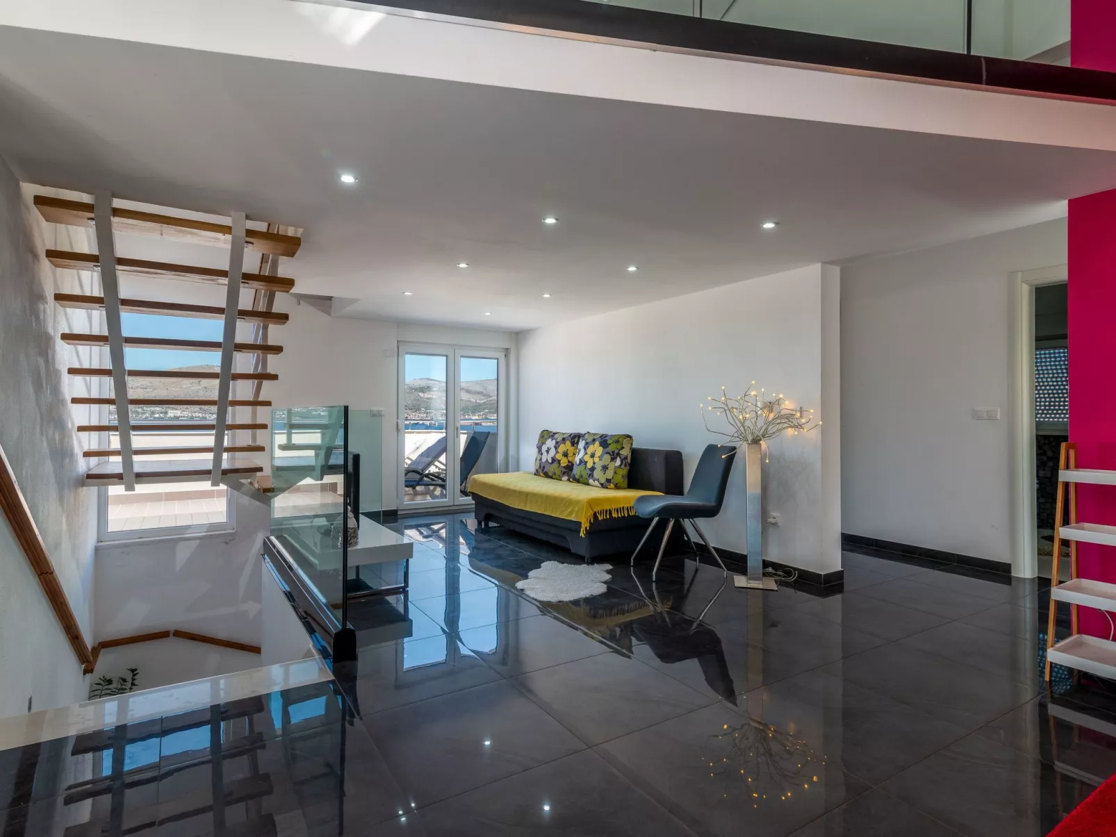 Moderne Ferienwohnung mit Gartennutzung, einem g - Image-tags.info