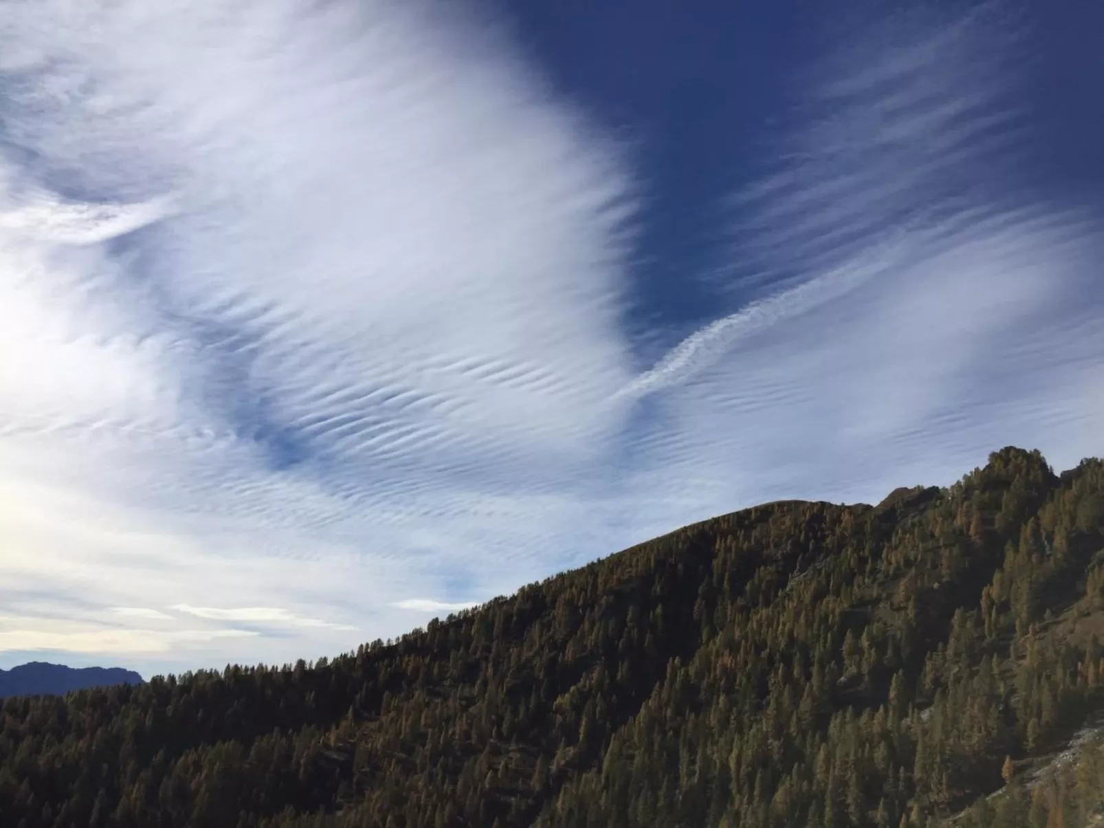 Rustico di vacanza nel nucleo di Moghegno - Buiten