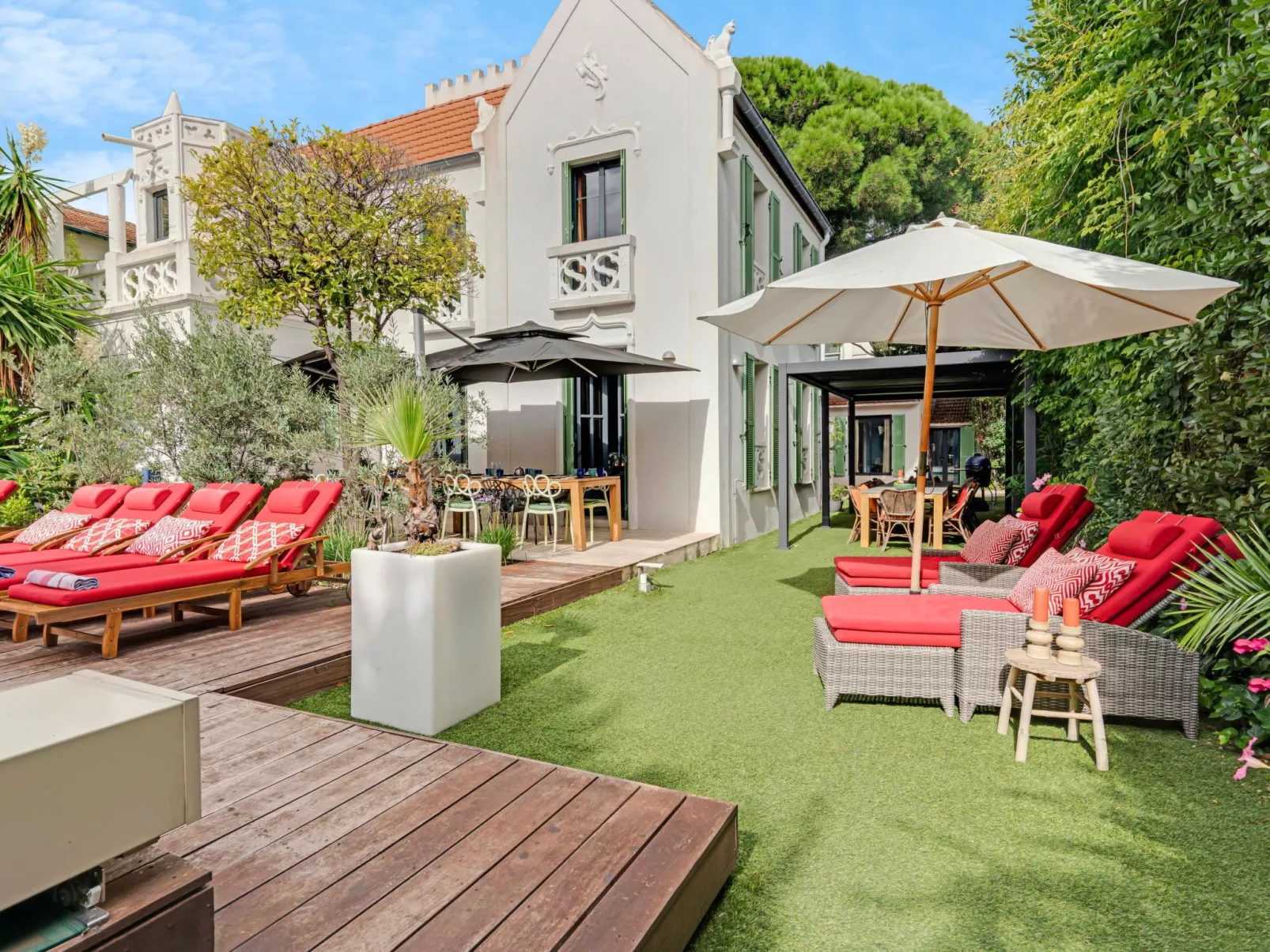 Mauresque & Pêcheurs - Buiten