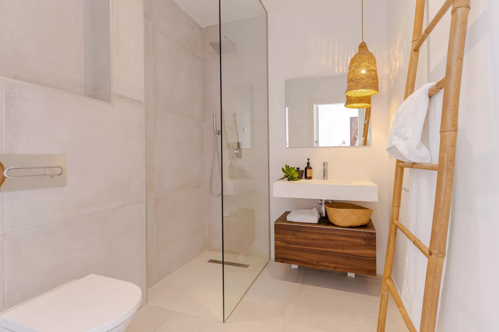 Unique & Luxurious Villa with Heated Pool! - Badkamer