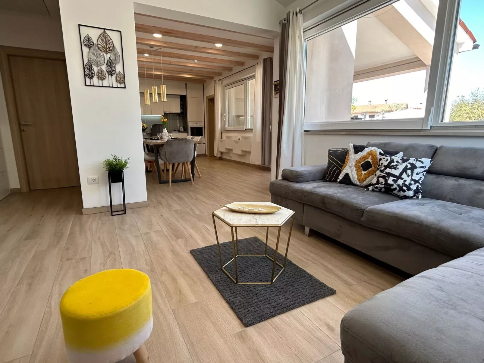 Diva mit privatem Pool - Binnen