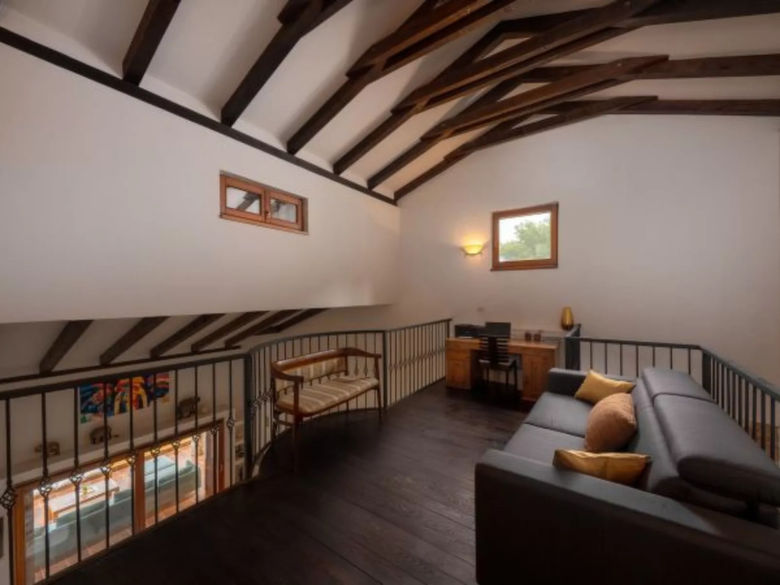 Villa Barotul with pool - Image-tags.info