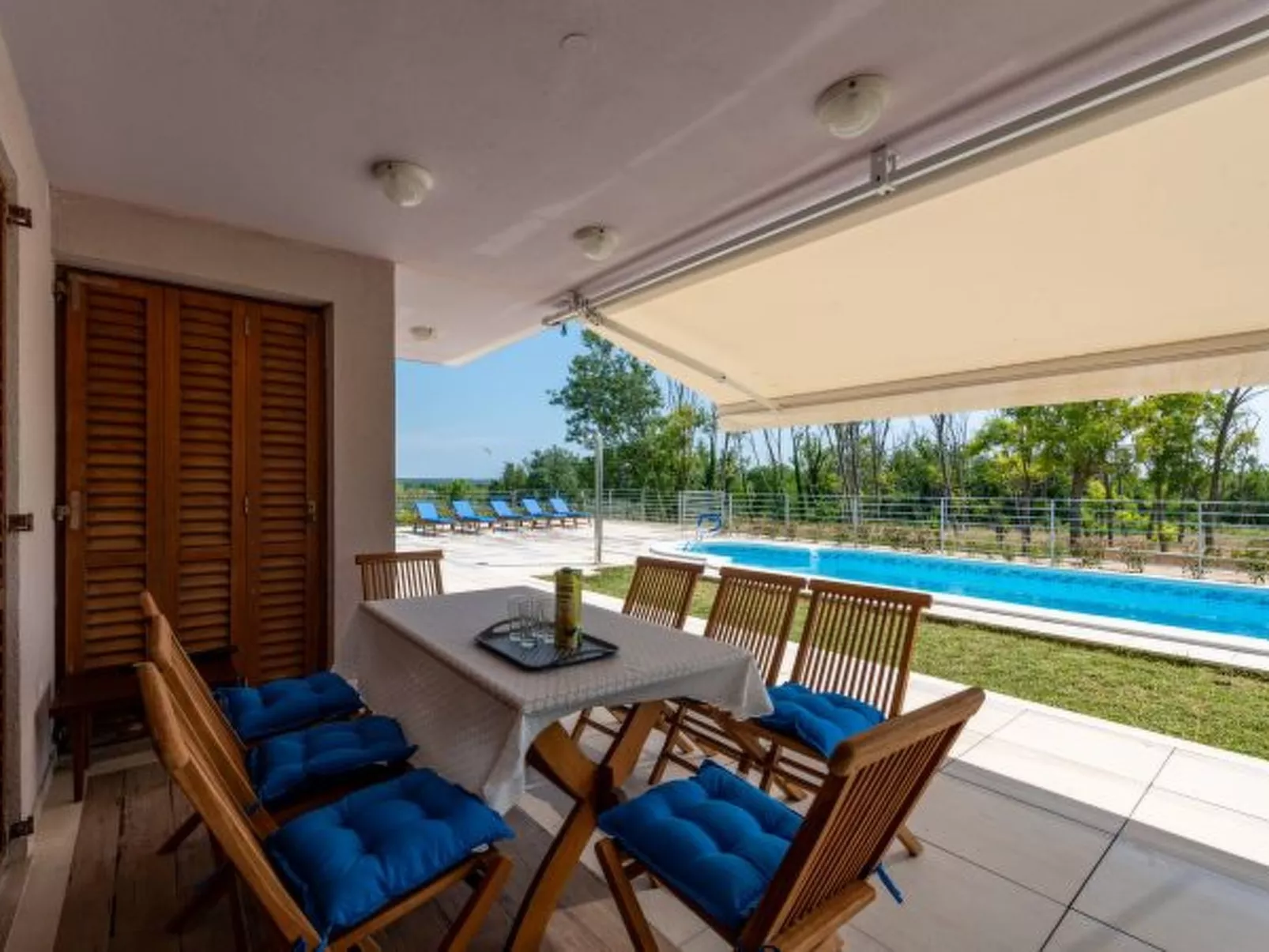 Olivar house with heated pool by the beach - Image-tags.info