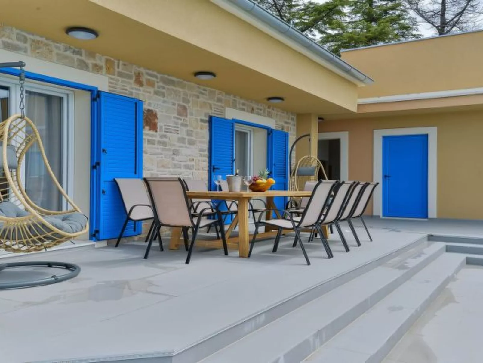 Villa RE with heated pool and spa - Image-tags.info