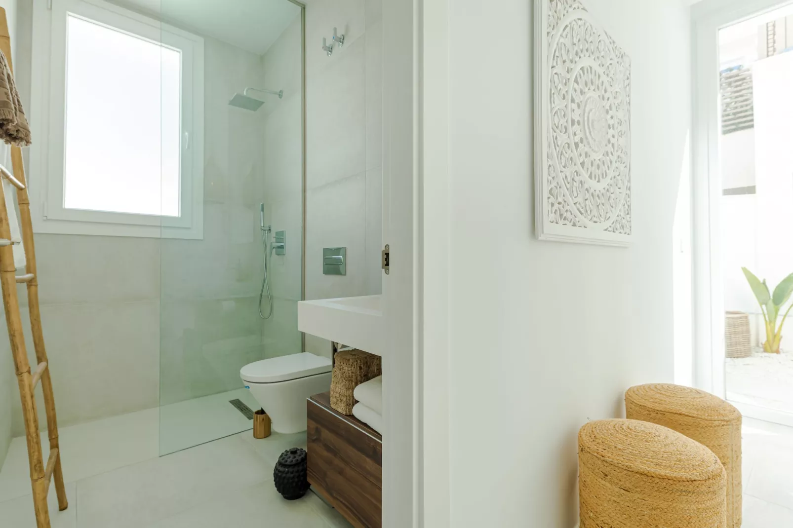 Unique & Luxurious Villa with Heated Pool! - Badkamer